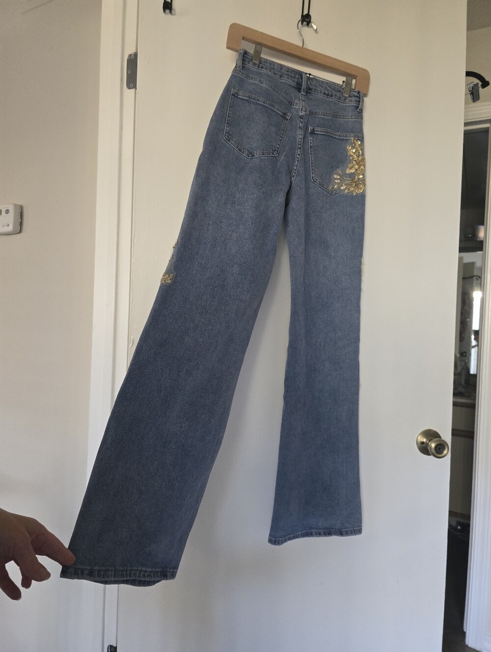 Embellished Light Blue High-Waist Wide-Leg Stretchy Jeans Size Small - Picture 8 of 13